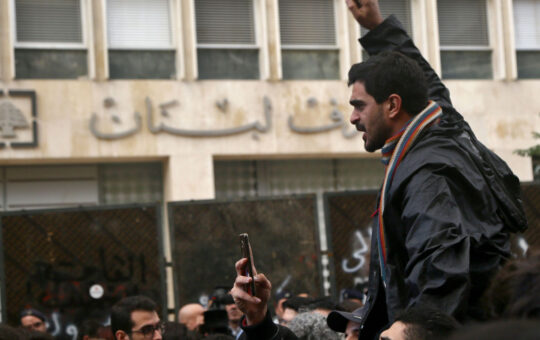 Banks Torched After Pound Taps New Low Versus the US Dollar – Economics Bitcoin News