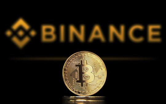 Binance's Efforts to Woo SEC Chairman Gensler for US Regulatory Relations Uncovered – Here's What Happened