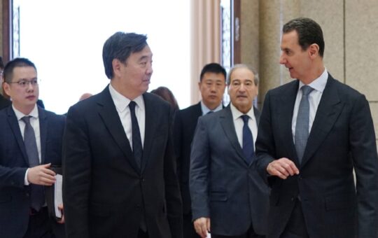 Syria Urges BRICS to Lead in Ditching Dollar, Talks Yuan Adoption With China