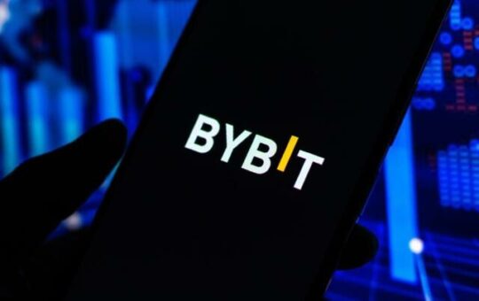 Bybit to Stop UK Services as Fin Regulators Clamp Down