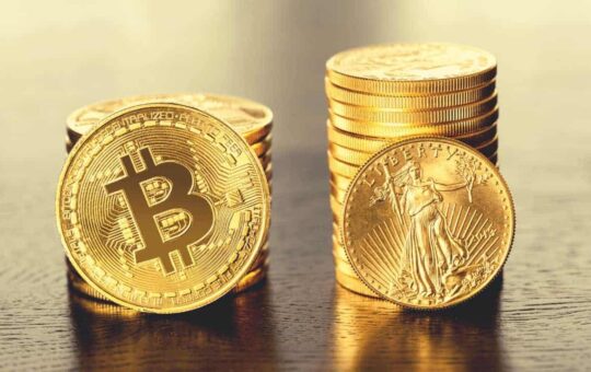 Bitcoin’s Correlation With Gold Turns Negative as Market Slips Into Bear Phase: CryptoQuant