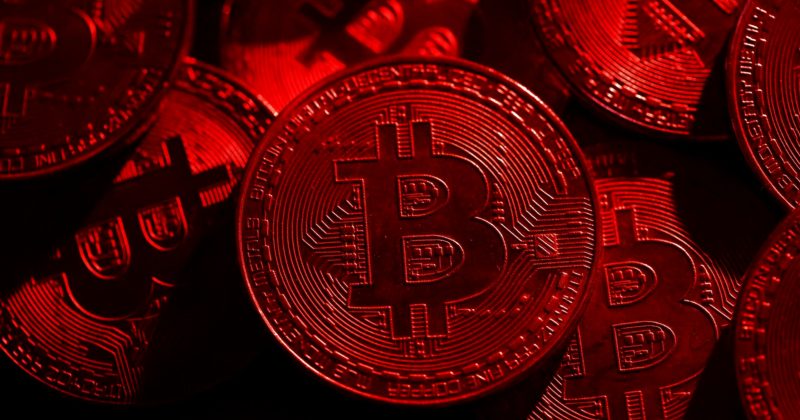 Bitcoin drops below $90K as selloff triggers $580 million in liquidations