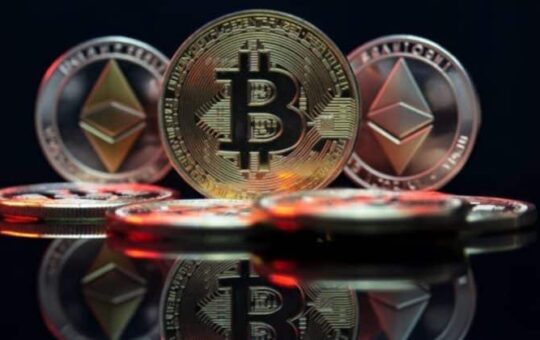 BlackRock sends over $670M in Bitcoin, Ethereum to Coinbase